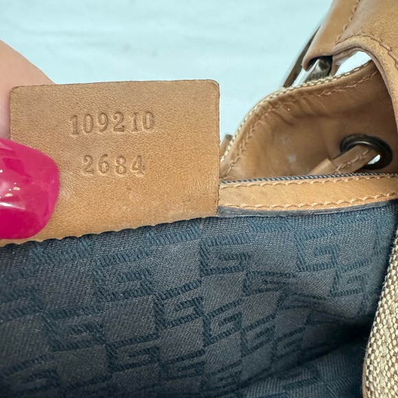 Authentic Gucci Hobo bag - Picture 11 of 15